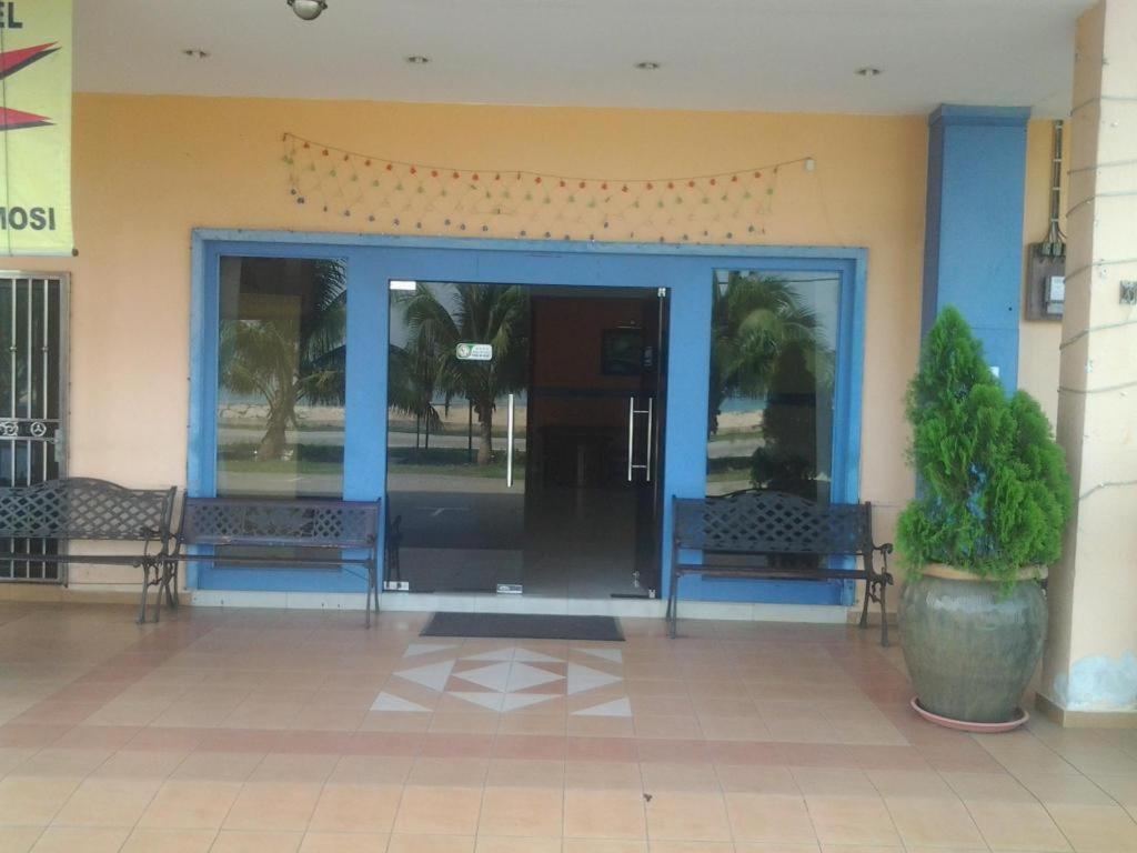 Sea Front Hotel Петалинг Джая Екстериор снимка