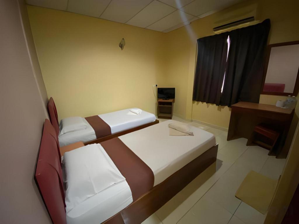 Sea Front Hotel Петалинг Джая Екстериор снимка