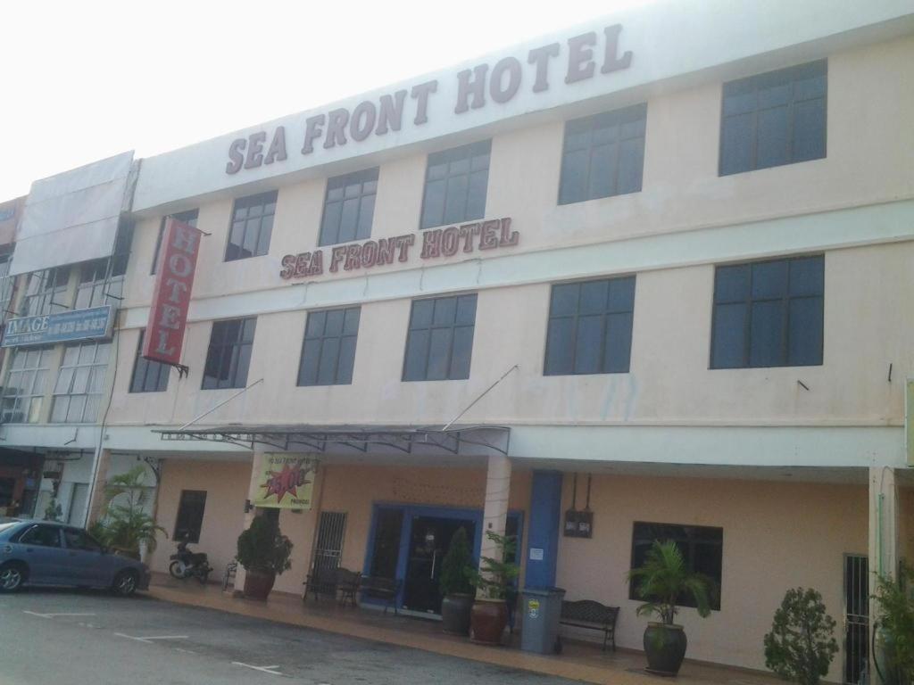 Sea Front Hotel Петалинг Джая Екстериор снимка