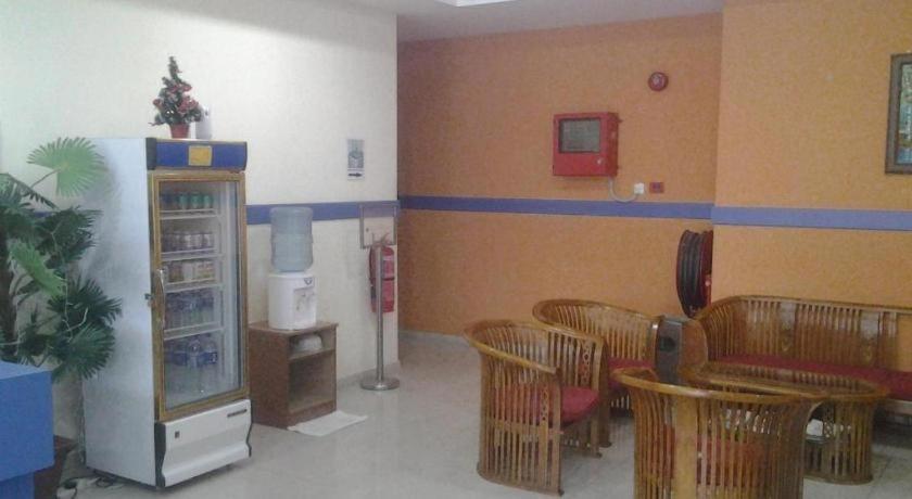 Sea Front Hotel Петалинг Джая Екстериор снимка