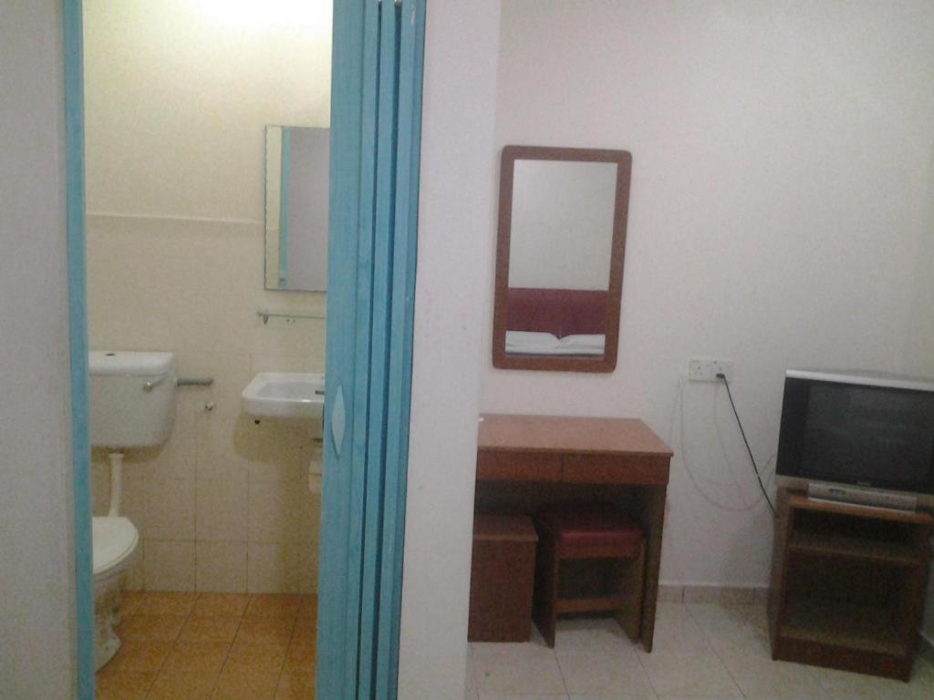 Sea Front Hotel Петалинг Джая Екстериор снимка