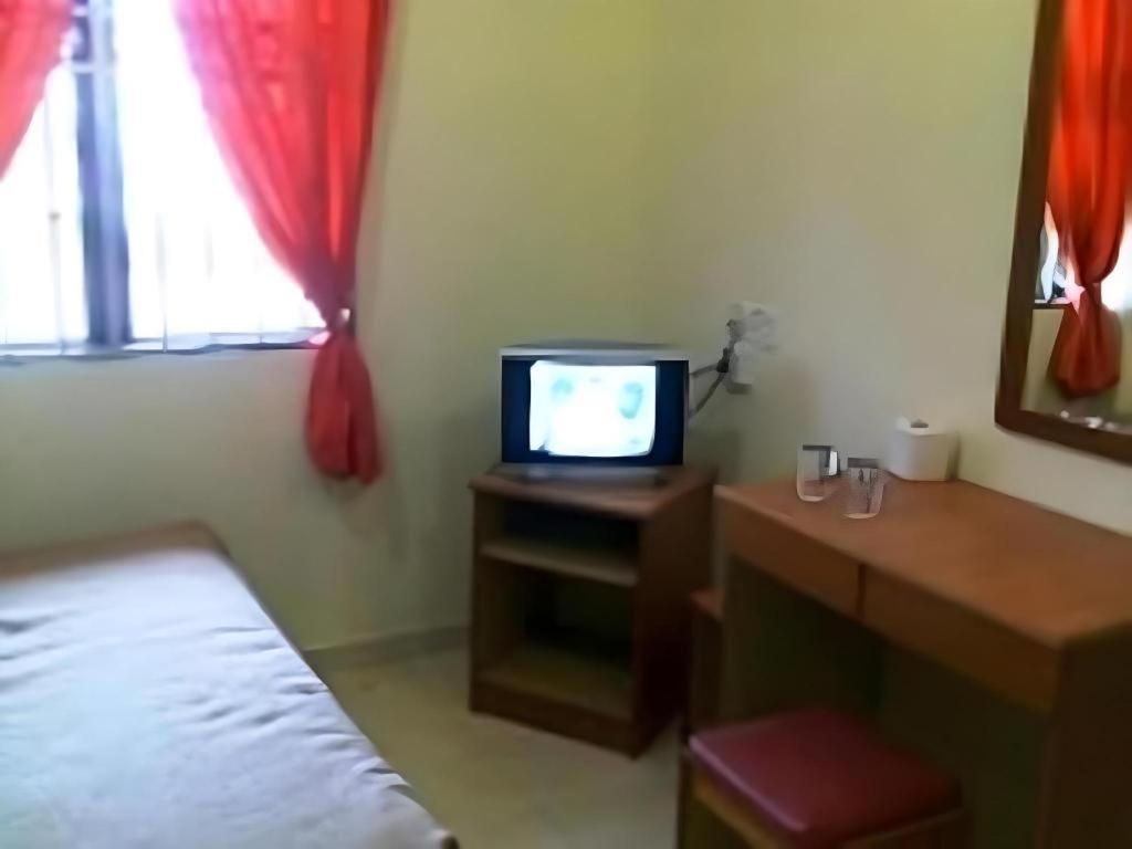 Sea Front Hotel Петалинг Джая Екстериор снимка