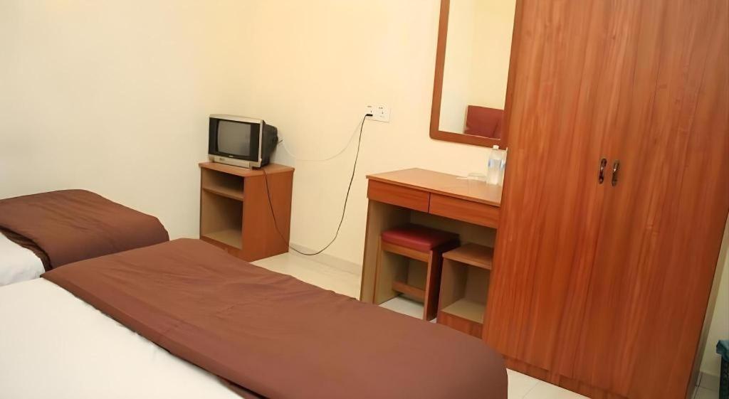 Sea Front Hotel Петалинг Джая Екстериор снимка